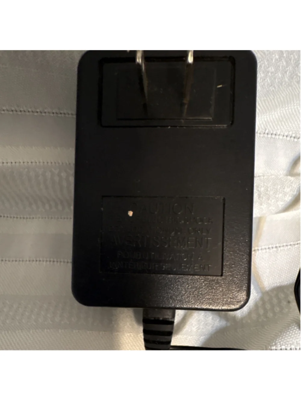 AC/DC Adapter 24V 400mA Black Powered HL448-U240040 2.5mm Jack US Plug